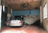 Отдельно стоящий дом с участком на продажу в городе Poio de Arriba. Фото