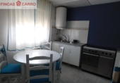 Отдельно стоящий дом с участком на продажу в городе Poio de Arriba. Фото