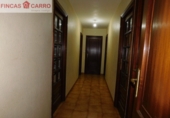 Дом с участком на продажу в городе Poio de Arriba. Фото