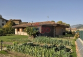 Xalet independent amb terreny en venda a Zambrana ref.: TR257717 foto