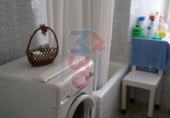 Отдельно стоящий дом с участком на продажу в городе Bergüenda. Фото
