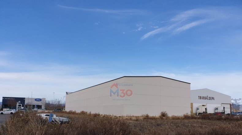 Burgos - Polígono Industrial de Bayas - 1835m2