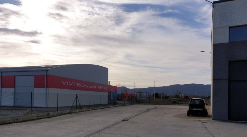 Burgos - Polígono Industrial de Bayas - 1835m2