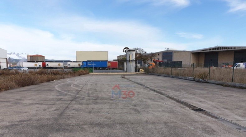Burgos - Polígono Industrial de Bayas - 1835m2