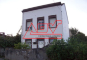 Дом с участком на продажу в городе Ferrol. Фото