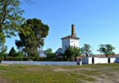 Промышленное здание на продажу в городе Argamasilla de Alba. Фото