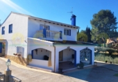 Chalet independiente con terreno en venta en Ontinyent ref: TR252092 foto