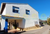 Chalet independiente con terreno en venta en Ontinyent ref: TR252092 foto
