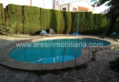 Chalet independiente con terreno en venta en Écija ref: TR12817 foto