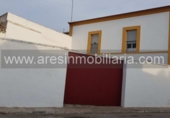 Chalet independiente con terreno en venta en Écija ref: TR28709 foto