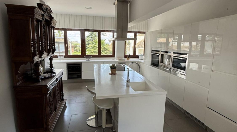 Sevilla - Camas - 1300m2