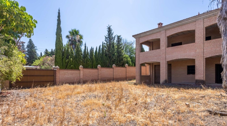 Sevilla - Dos Hermanas - 700m2