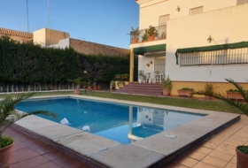 Utrera 700&nbsp;м²