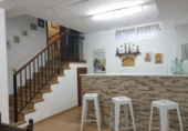 Отдельно стоящий дом с участком на продажу в городе Utrera. Фото