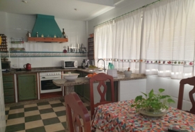 Utrera 700&nbsp;м²