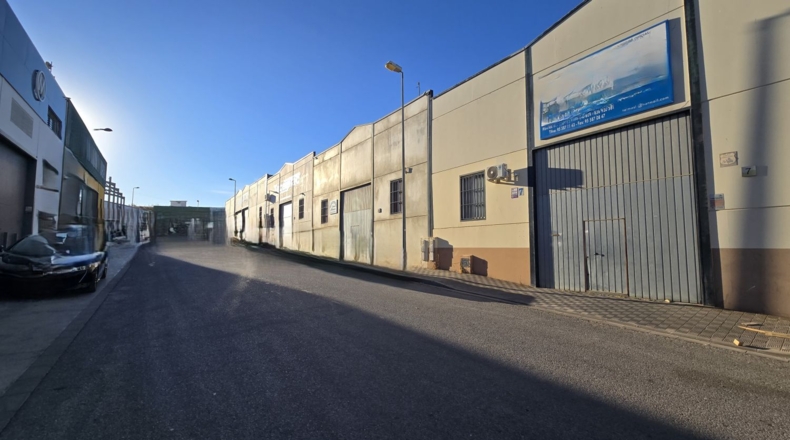 Sevilla - Las Cabezas de San Juan - 951m2