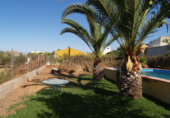 Xalet independent amb terreny en venda a Carmona ref.: TR93362 foto