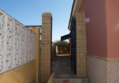 Xalet independent amb terreny en venda a Carmona ref.: TR93362 foto