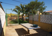 Xalet independent amb terreny en venda a Carmona ref.: TR93362 foto