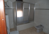 Xalet independent amb terreny en venda a Carmona ref.: TR93362 foto