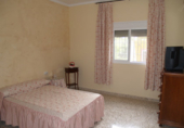 Xalet independent amb terreny en venda a Carmona ref.: TR29042 foto