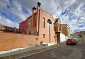 Chalet independiente con terreno en venta en la España, Traspinedo, ref: TR189969 foto