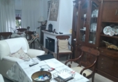 Отдельно стоящий дом с участком на продажу в городе Brenes. Фото