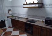 Дом с участком на продажу в городе Brenes. Фото