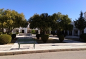 Chalet independiente con terreno en venta en Alcalá del Río ref: TR27895 foto