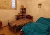 Дом с участком на продажу в городе Brenes. Фото