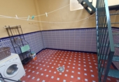 Дом с участком на продажу в городе Brenes. Фото