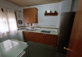 Дом с участком на продажу в городе Brenes. Фото