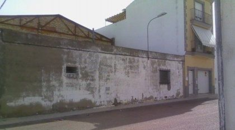 Badajoz - Almendralejo - 327m2