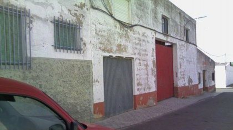 Badajoz - Almendralejo - 327m2