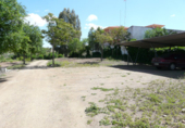 Отдельно стоящий дом с участком на продажу в городе Almendralejo. Фото