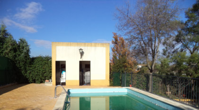 Badajoz - Almendralejo - 2148m2
