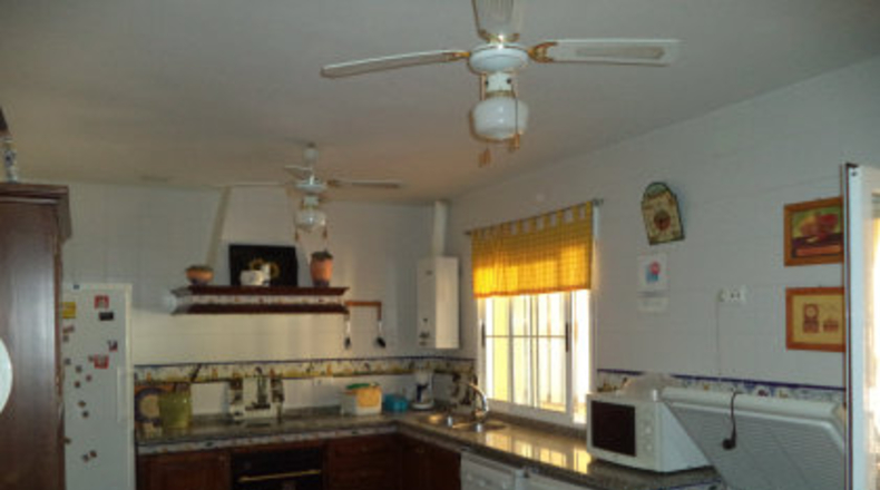 Badajoz - Almendralejo - 2148m2