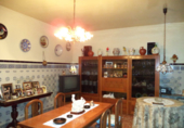 Отдельно стоящий дом с участком на продажу в городе Almendralejo. Фото