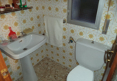 Отдельно стоящий дом с участком на продажу в городе Almendralejo. Фото