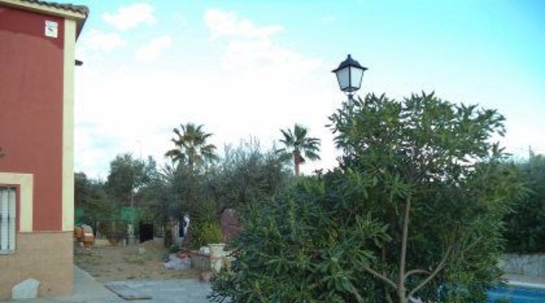 Badajoz - Almendralejo - 1400m2