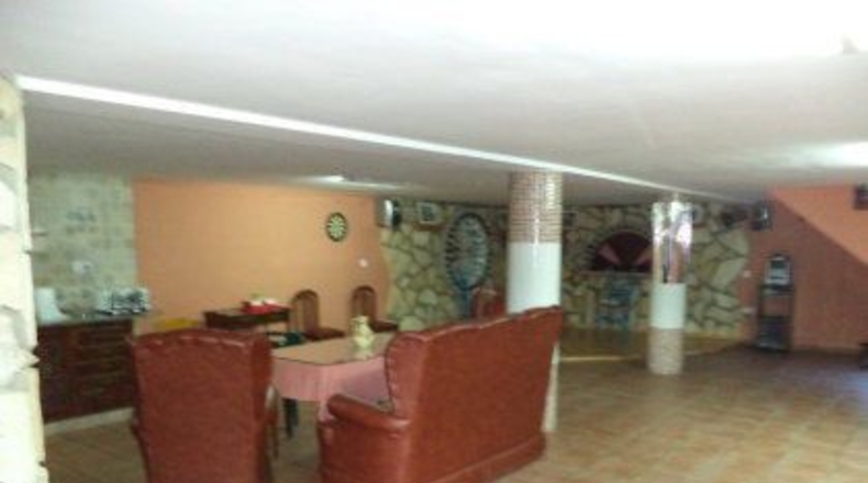 Badajoz - Almendralejo - 1400m2