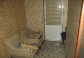 Участок с постройкой на продажу в городе Almendralejo. Фото