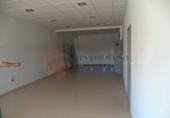 Участок с постройкой на продажу в городе Almendralejo. Фото