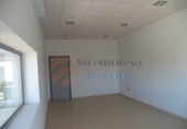 Участок с постройкой на продажу в городе Almendralejo. Фото