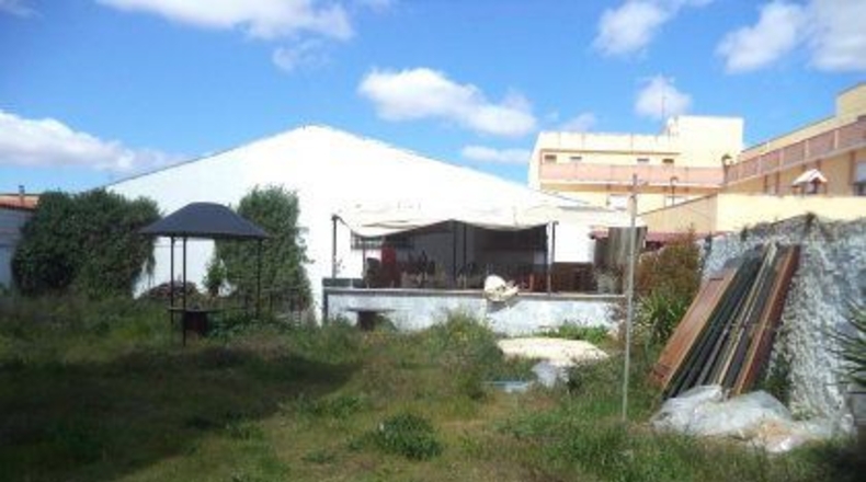 Badajoz - Almendralejo - 610m2