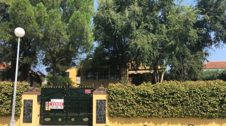 Badajoz - Almendralejo - 1600m2