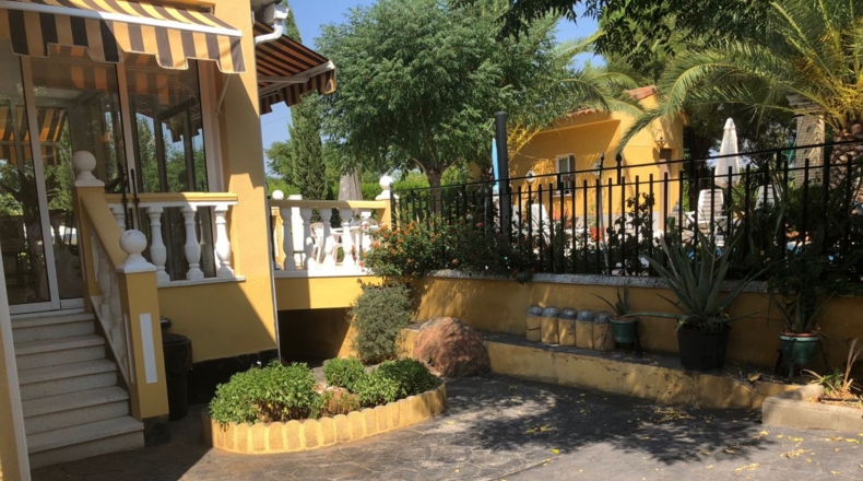 Badajoz - Almendralejo - 1600m2