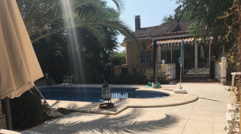 Badajoz - Almendralejo - 1600m2