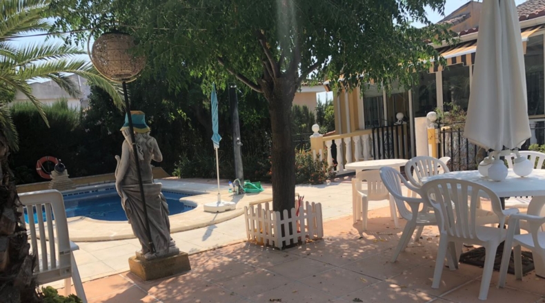 Badajoz - Almendralejo - 1600m2