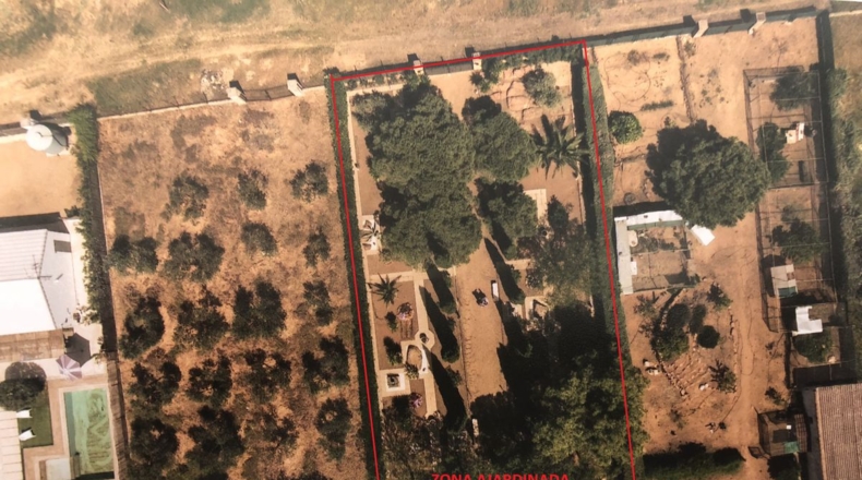 Badajoz - Almendralejo - 1600m2